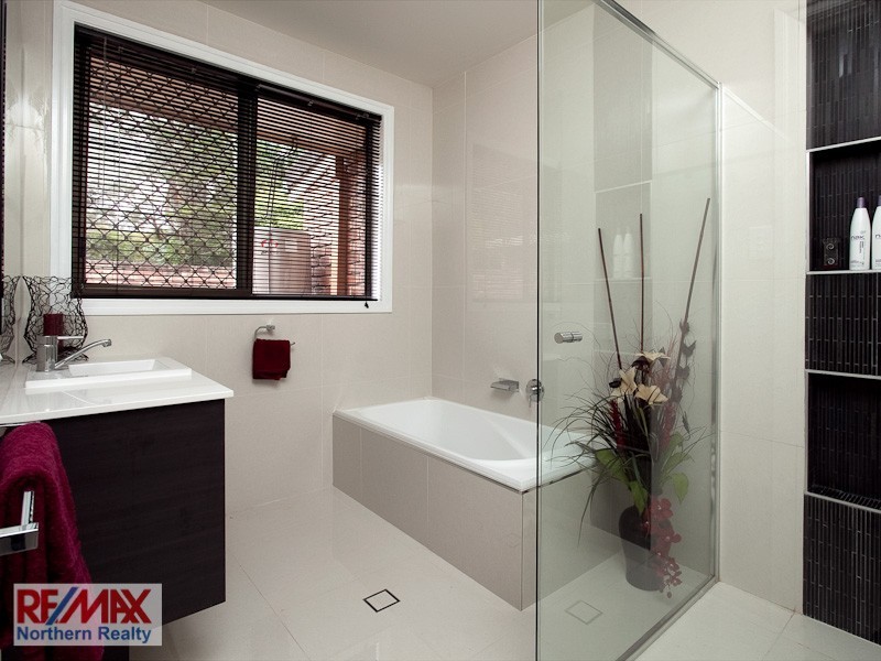 4 Adams Road, Cashmere QLD 4500