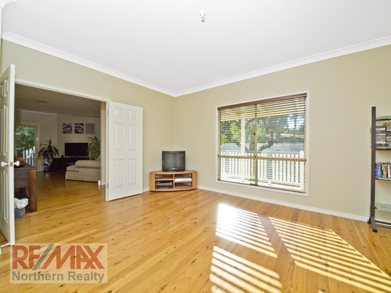 89 SARABAND DR, Eatons Hill QLD 4037