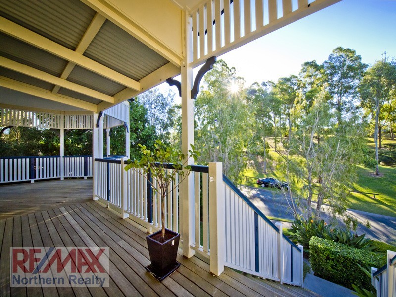89 SARABAND DR, Eatons Hill QLD 4037