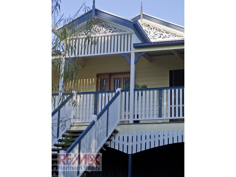 89 SARABAND DR, Eatons Hill QLD 4037