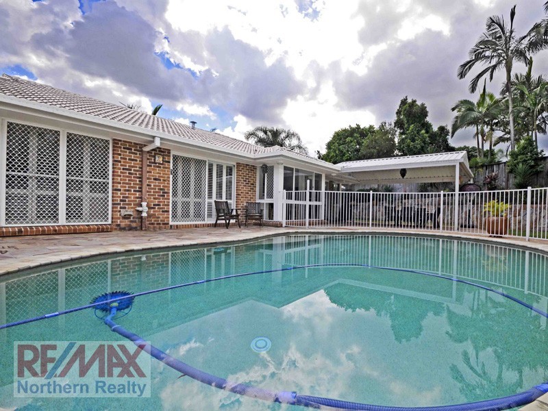 24 Turnberry Cr, Albany Creek QLD 4035