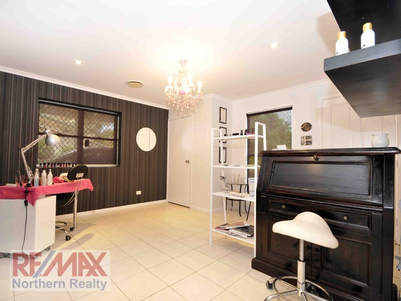 24 Turnberry Cr, Albany Creek QLD 4035