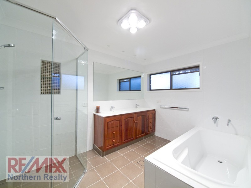 5 Lilley Road, Cashmere QLD 4500