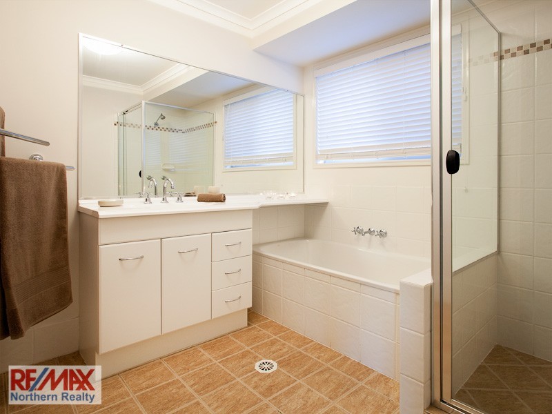 81 Oakwood Rd, Warner QLD 4500