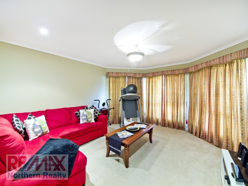 20 Brian Morrison Dr, Albany Creek QLD 4035