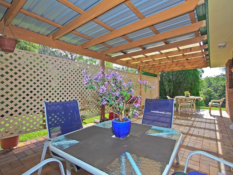 18 Leonarda Drive, Arana Hills QLD 4054