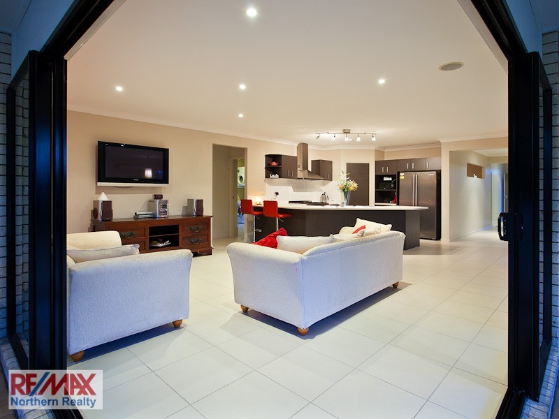 22 Bayberry Crescent, Warner QLD 4500