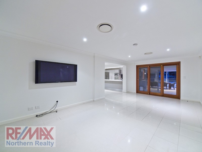 10 Terben Street, Warner QLD 4500