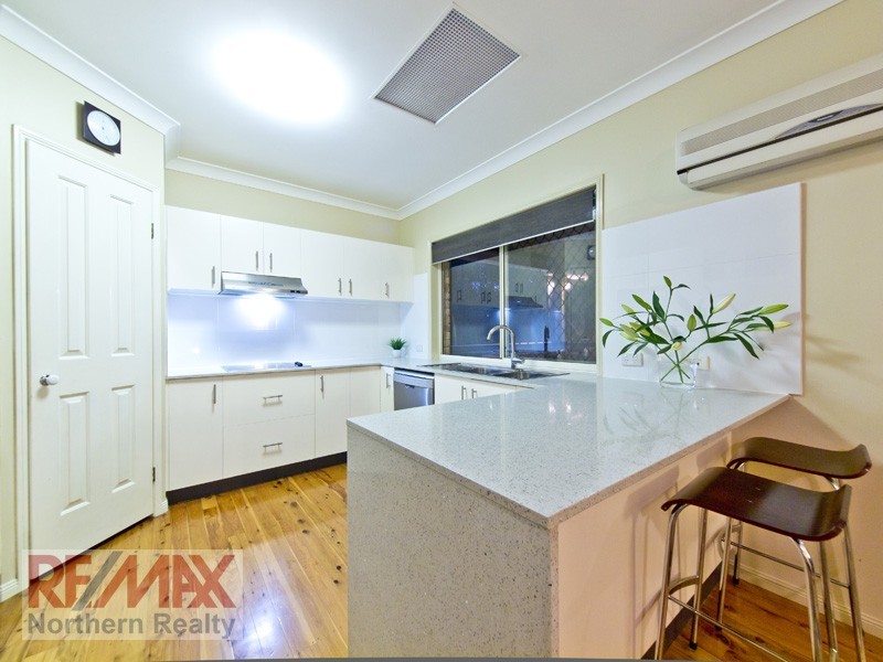 3 Tonnere Court, Eatons Hill QLD 4037