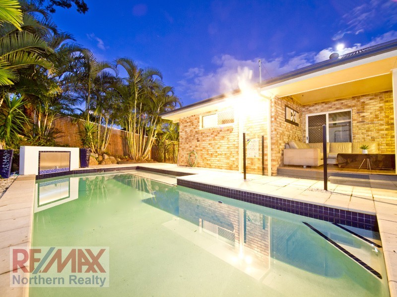 3 Tonnere Court, Eatons Hill QLD 4037