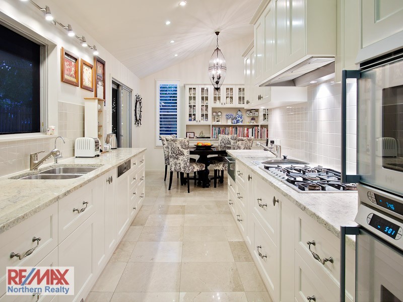 25 Cadiz Street, Indooroopilly QLD 4068