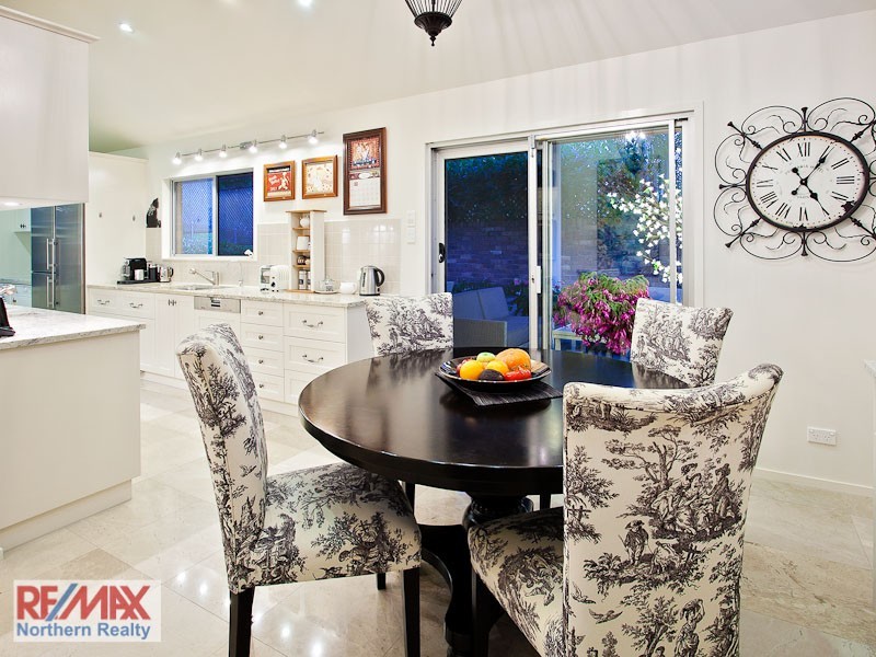 25 Cadiz Street, Indooroopilly QLD 4068