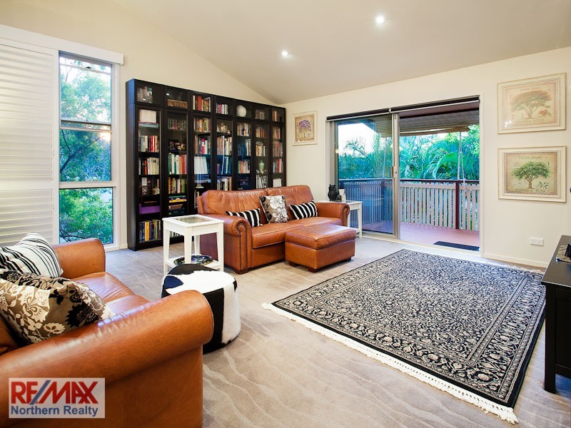 25 Cadiz Street, Indooroopilly QLD 4068