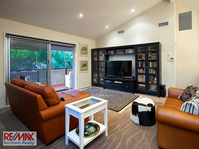 25 Cadiz Street, Indooroopilly QLD 4068