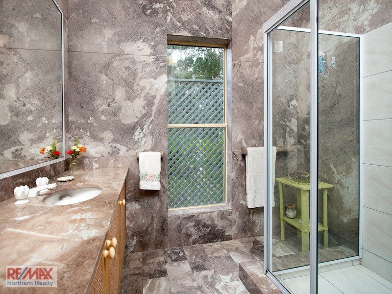 846 Clear Mountain Road, Clear Mountain QLD 4500