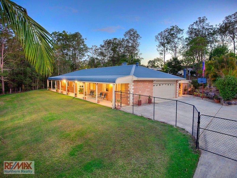 8 Edenderry Court, Eatons Hill QLD 4037