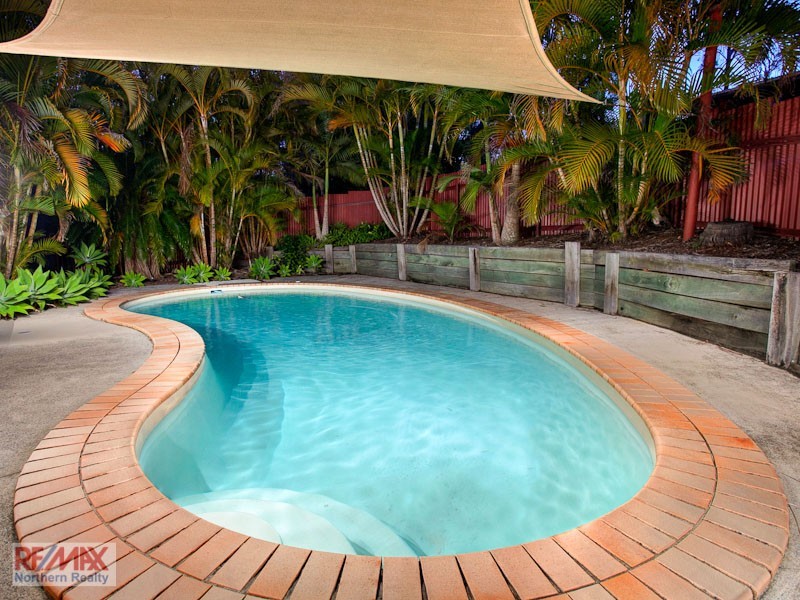 8 Edenderry Court, Eatons Hill QLD 4037