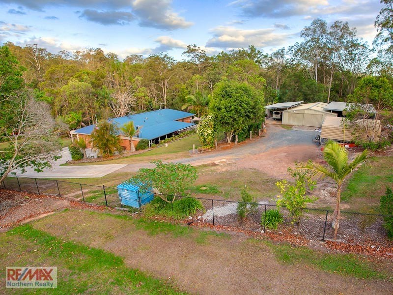8 Edenderry Court, Eatons Hill QLD 4037