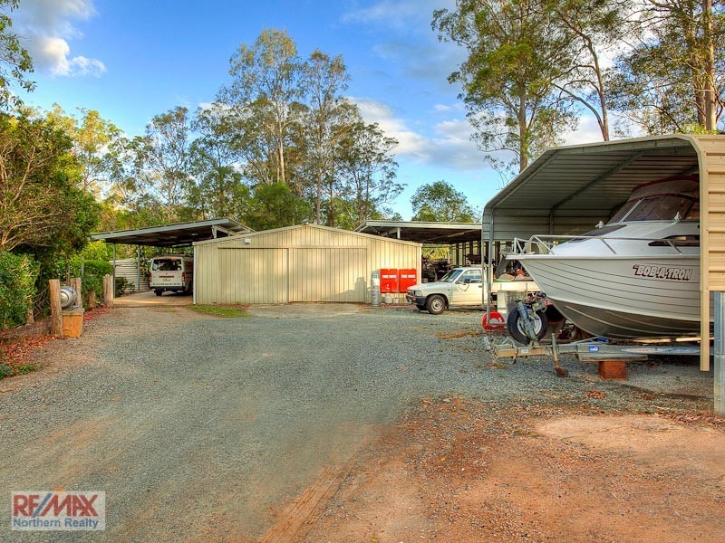 8 Edenderry Court, Eatons Hill QLD 4037