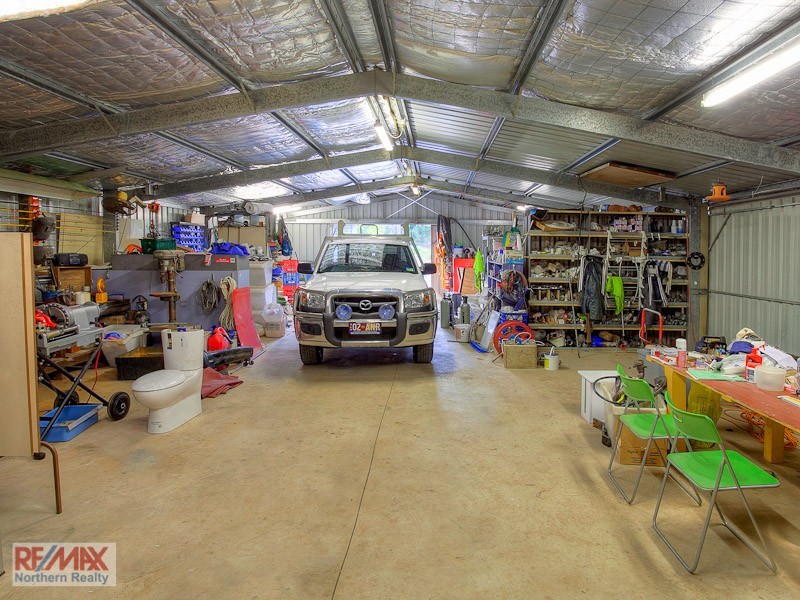 8 Edenderry Court, Eatons Hill QLD 4037