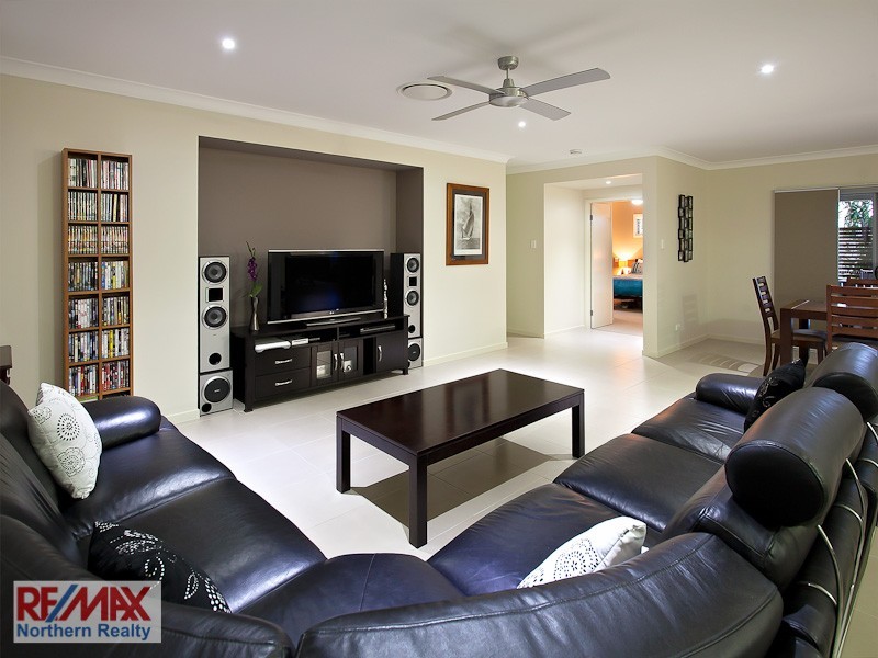 27 Barambah Circuit, Warner QLD 4500