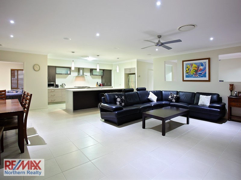 27 Barambah Circuit, Warner QLD 4500