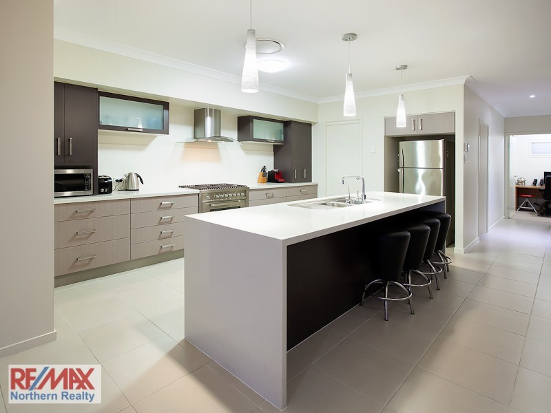 27 Barambah Circuit, Warner QLD 4500