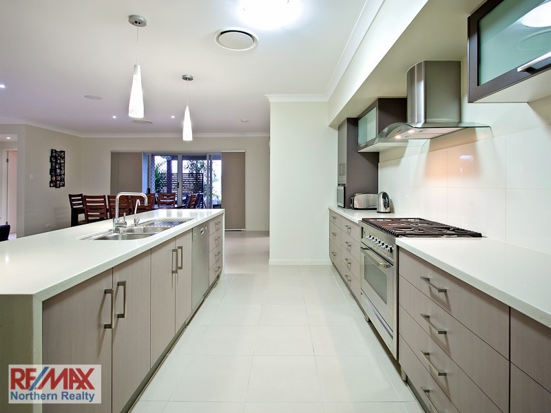 27 Barambah Circuit, Warner QLD 4500