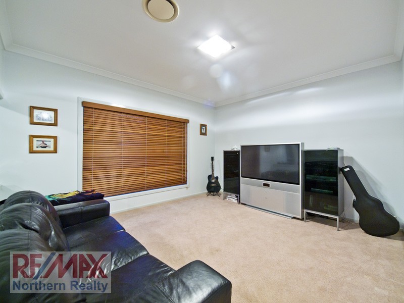 12 Allamanda Crescent, Albany Creek QLD 4035