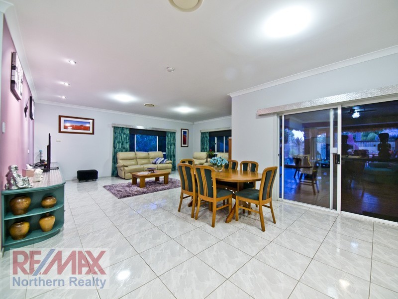 12 Allamanda Crescent, Albany Creek QLD 4035