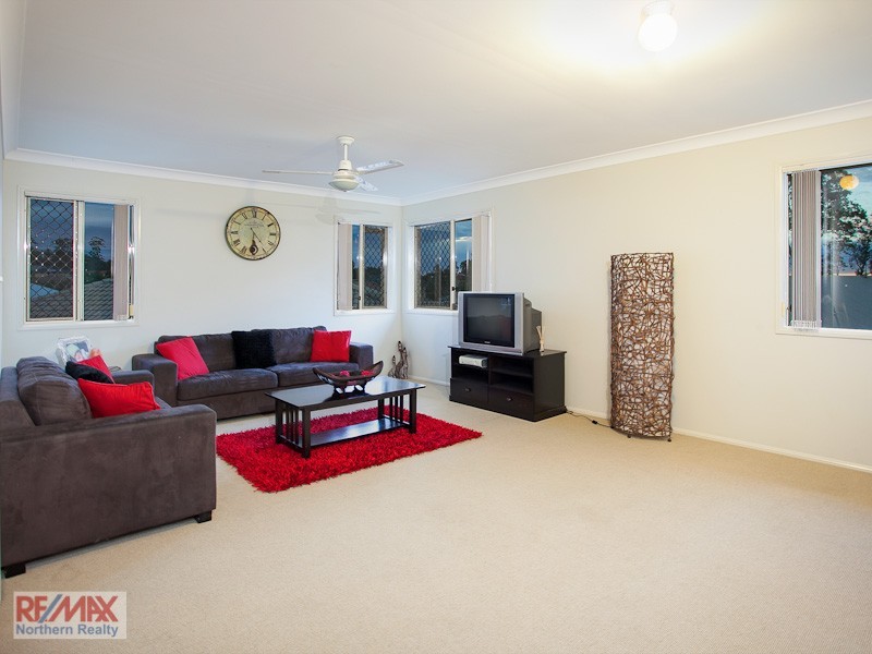 9 Bison Court, Warner QLD 4500