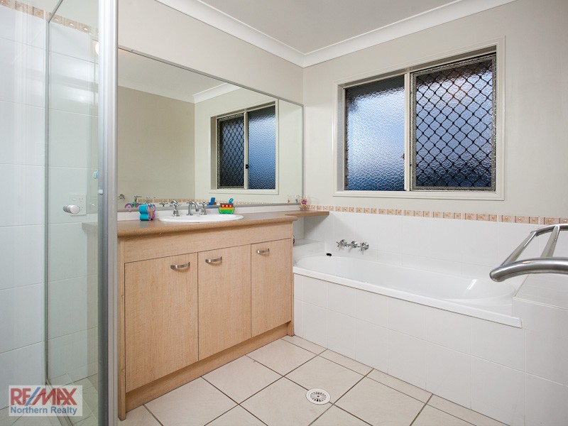 9 Bison Court, Warner QLD 4500