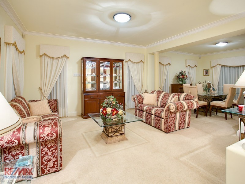 4 Clarence Street, Murrumba Downs QLD 4503