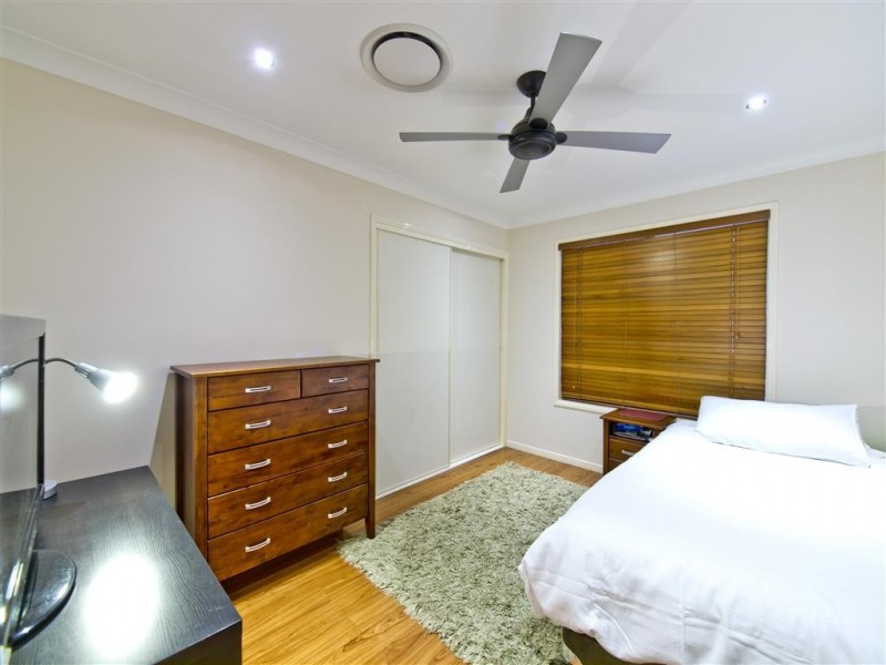 15 Elderberry Court, Eatons Hill QLD 4037