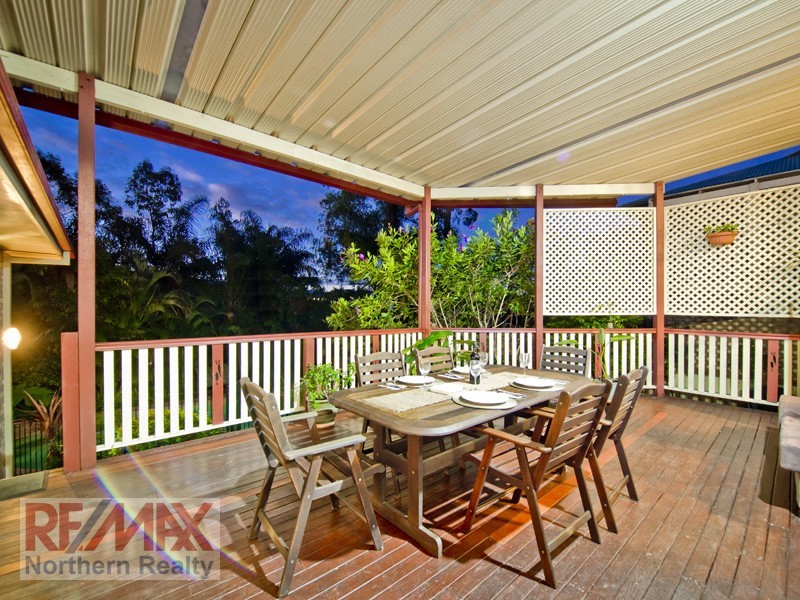 30 Ballinger Cres, Albany Creek QLD 4035