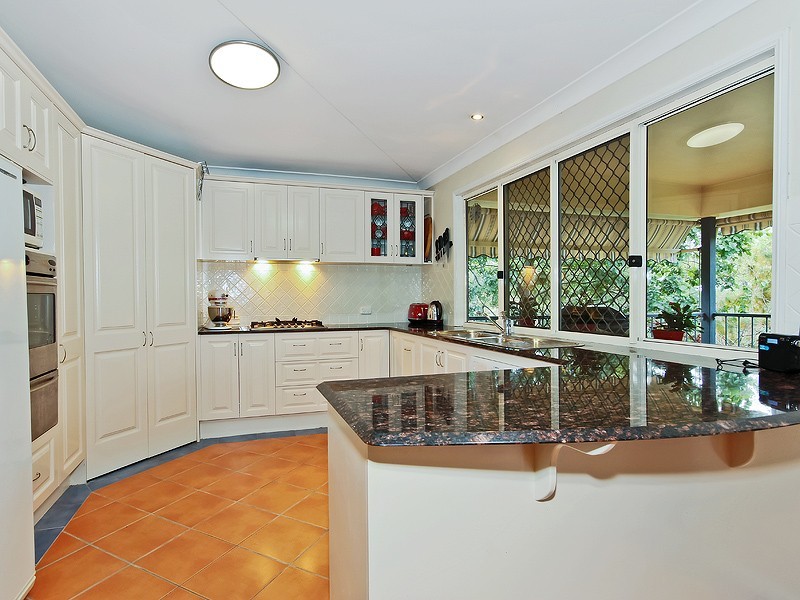 7 Bookleaf Place, Bridgeman Downs QLD 4035