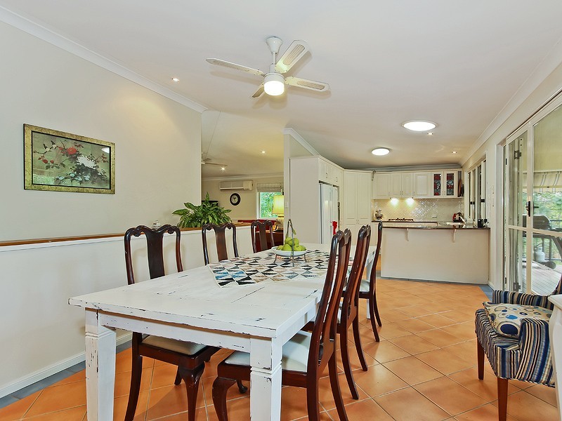 7 Bookleaf Place, Bridgeman Downs QLD 4035