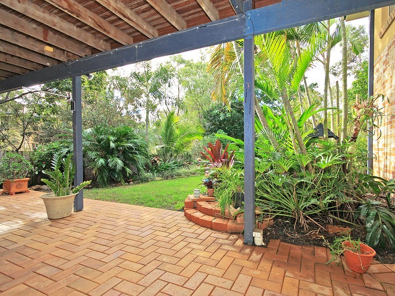 7 Bookleaf Place, Bridgeman Downs QLD 4035