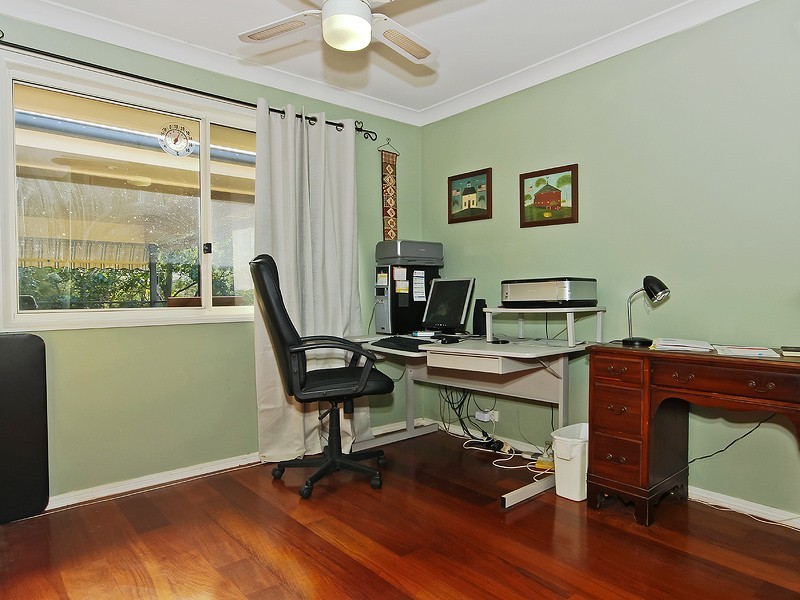 7 Bookleaf Place, Bridgeman Downs QLD 4035