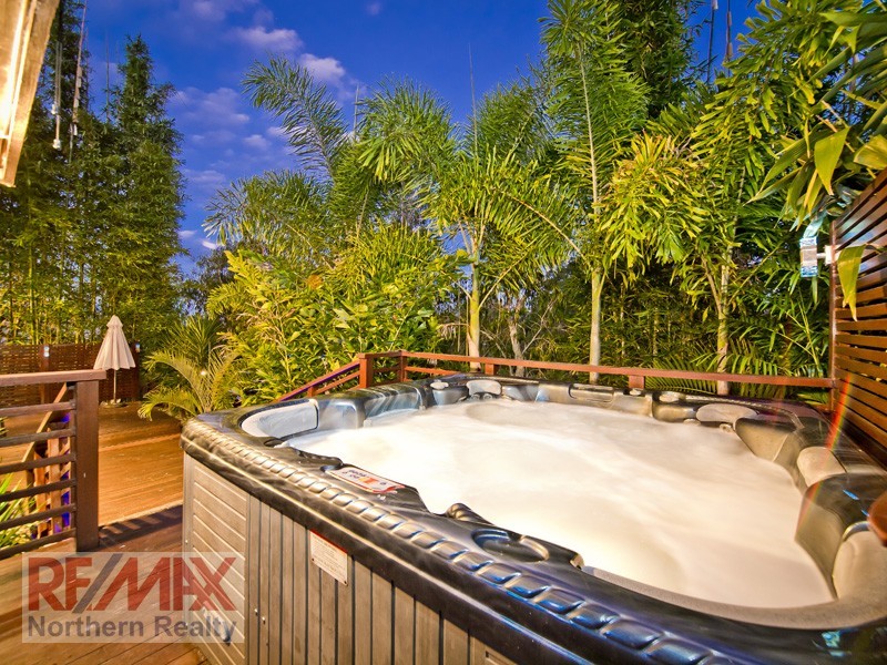 103 Corvus Dve, Cashmere QLD 4500