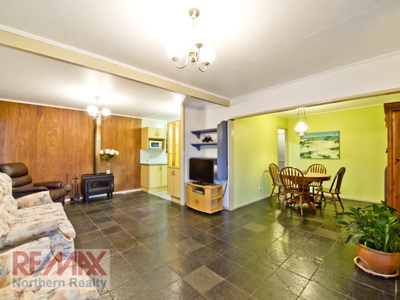 16 Currajon st, Brendale QLD 4500
