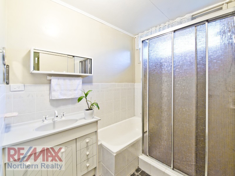 16 Currajon st, Brendale QLD 4500