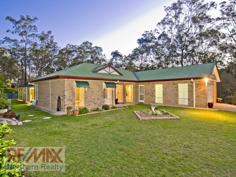 5 Glen Eaton St, Eatons Hill QLD 4037