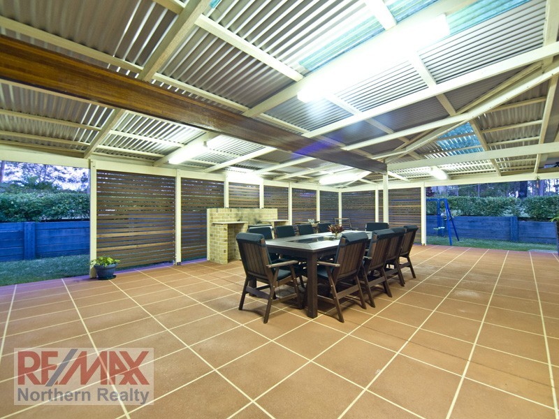 5 Glen Eaton St, Eatons Hill QLD 4037