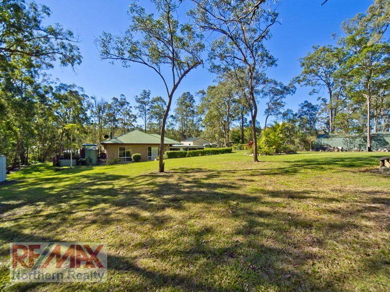 5 Glen Eaton St, Eatons Hill QLD 4037