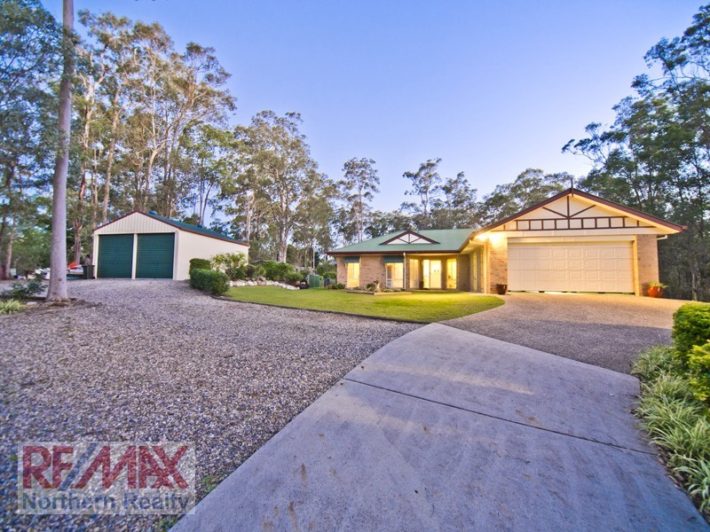 5 Glen Eaton St, Eatons Hill QLD 4037