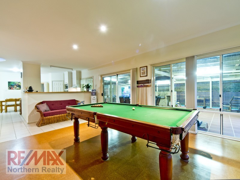 5 Glen Eaton St, Eatons Hill QLD 4037