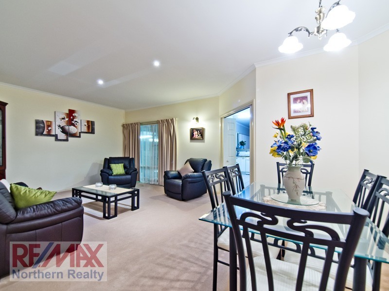 5 Glen Eaton St, Eatons Hill QLD 4037