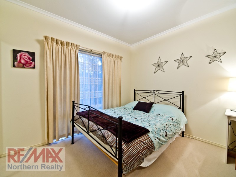 5 Glen Eaton St, Eatons Hill QLD 4037