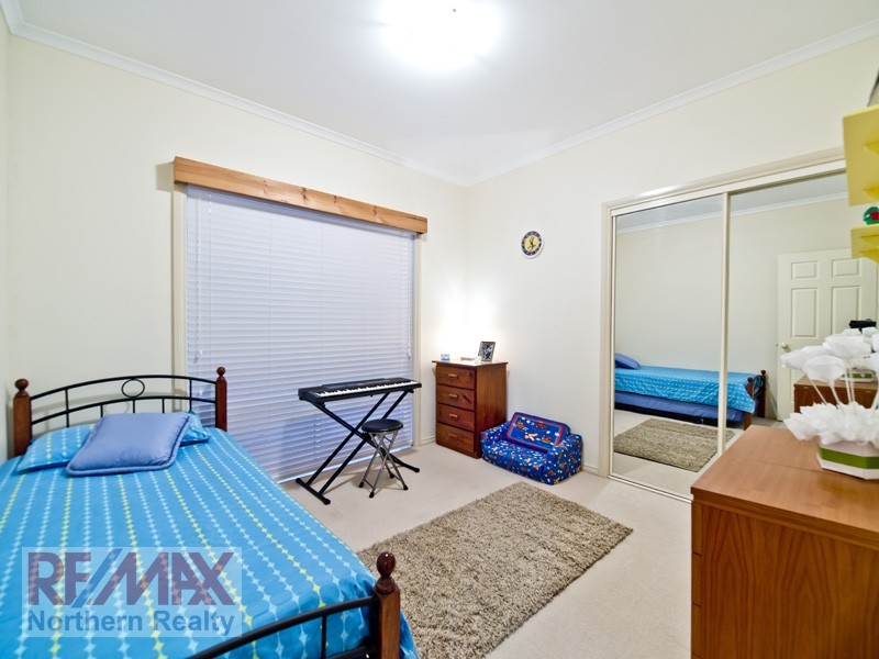5 Glen Eaton St, Eatons Hill QLD 4037
